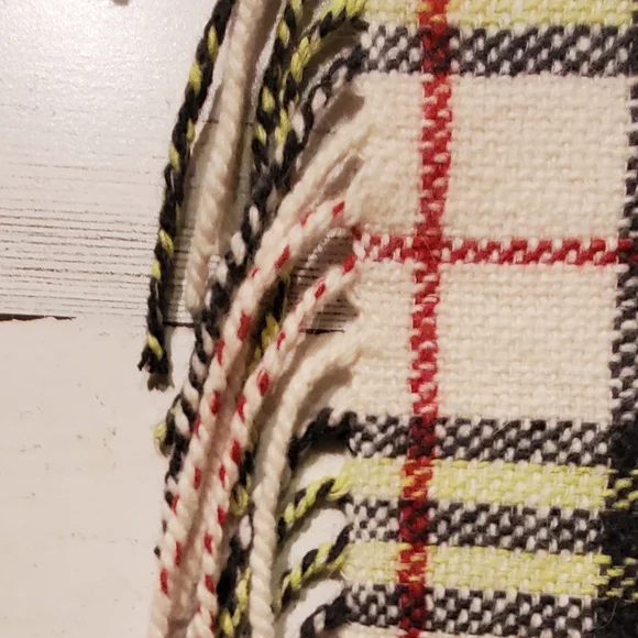 BURBERRY LONDON Classic Washed Vintage Check Happy Double Fringed Scarf Muffler